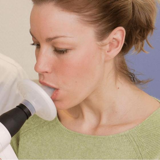 Spirometre ve akciğer hacim testleri, akciğerlerinizin kapasitesini ve hava akımını ölçer